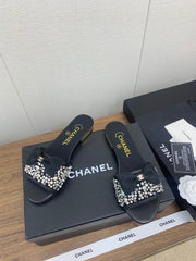 BOW SLIPPERS IN BLACK LAMBSKIN WITH RHINESTONES