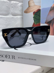 SQUARE SUNGLASSES 632697 IN BLACK ACETATE