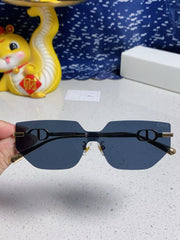 MONTAIGNE SUNGLASS 563194 IN GOLD METAL GREY LENSES