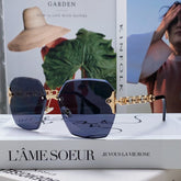 CHAIN SQUARE SUNGLASSES 570261 IN GOLD METAL BLACK LENS