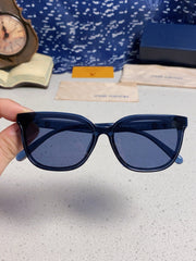 CAT EYE SUNGLASSES 571650 IN BLUE CLEAR ACETATE