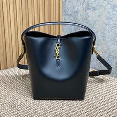 LE 37 MEDIUM BUCKET BAG 25 IN BLACK CALFSKIN GOLD HARDWARE