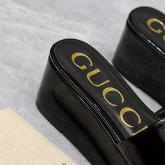 HIGH WEDGE PLATFORM WITH DOUBLE G IN BLACK GLOSSY CALFSKIN