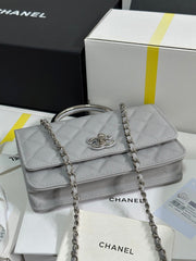 FLAP BAG WITH SILVER-TONE HANDLE 19 IN GREY SHINY CAVIAR SKIN