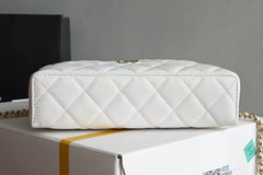 COSMETIC BAG 19 IN WHITE GRAINED CALFSKIN GOLD HARDWARE