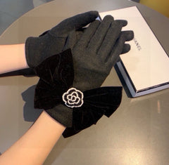 GLOVES IN BLACK WOOL WITH LARGE BOW 464996