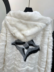 LV 25S FUR COAT 0160