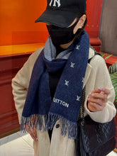 LV SCARF 180 CM IN CASHMERE 730570