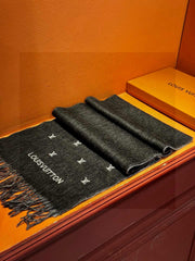 LV SCARF 180 CM IN CASHMERE 730575