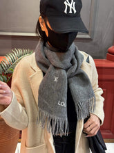 LV SCARF 180 CM IN CASHMERE 730576