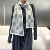 LV SCARF 180 CM IN CASHMERE 682078