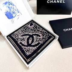 CHANEL 25S SCARF 90 IN SILK 724785