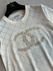 CHANEL WHITE SHORT-SLEEVE EMBELLISHED T-SHIRT