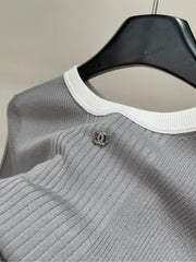 CHANEL SHORT-SLEEVE KNIT SWEATER 259270