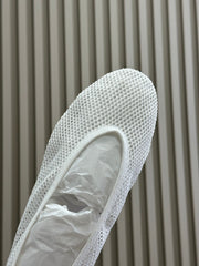 ALAIA FISHNET MESH BALLET FLATS 25S IN WHITE FABRIC