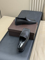 ALAIA 25S SQUARE TOE LOAFER IN BLACK CALFSKIN