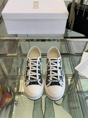 WALK'N PLATFORM SNEAKER IN COLORFUL EMBROIDERED FABRIC