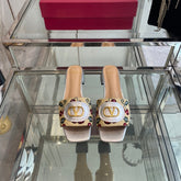 VLTN HIGH HEEL 25S 30 MM IN BEIGE FABRIC AND SILVER LAMBSKIN WITH EMBROIDERED CHERRY MOTIF