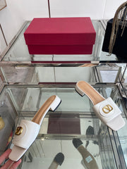 VLTN HIGH HEEL 25S 30 MM IN WHITE LAMBSKIN WITH GOLD HARDWARE