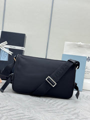PRADA 25S MEDIUM MESSENGER BAG 35 IN BLACK RE-NYLON AND CALFSKIN