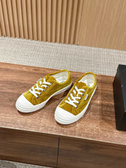 CONVERSE SNEAKER IN DIJON YELLOW VELVET