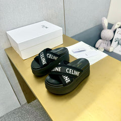 BLOCK SLIDE CROSS-STRAP IN BLACK MESH NYLON AND TEXT WITH JACQUARD