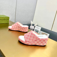 WEDGE SANDALS IN PINK MONOGRAM JACQUARD FABRIC