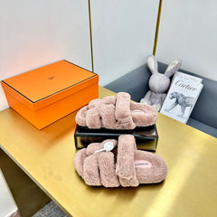 CHYPRE SANDAL LIGHT BROWN SHEARLING