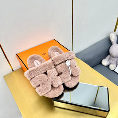 CHYPRE SANDAL LIGHT BROWN SHEARLING