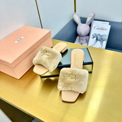 BEIGE SLIPPERS LAMB FUR