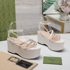 WEDGE PLATFORM IN WHITE SHEEPSKIN