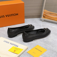 LV WOMEN'S BALLET FLAT IN BLACK CALFSKIN WITH PERFORATION CRAFTMANSHIP