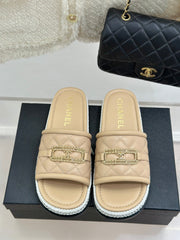 DIAMOND QUILTED CHAIN LAZY SLIPPERS IN BISQUE BEIGE LAMBSKIN
