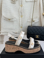 THICK-SOLED CHAIN HEART SANDAL IN WHITE LAMBSKIN