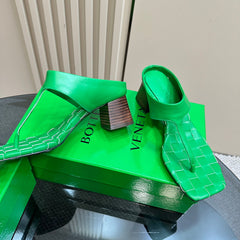 MARELLA THONG IN SHAMROCK GREEN LEATHER WITH SIGNATURE INTRECCIATO INSOLE 55 MM