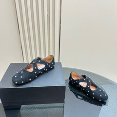 CRISS CROSS BALLET FLATS IN BLACK SUEDE WITH STUDS