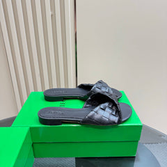 BLINK FLAT MULE IN BLACK INTRECCIATO LEATHER