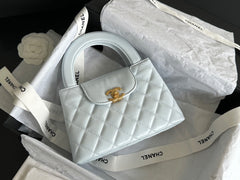 CHANEL VINTAGE KELLY 25S 19 CM IN PASTEL MINT GREEN LAMBSKIN WITH GOLD HARDWARE
