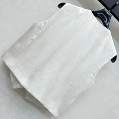 CHANEL SLEEVELESS BUTTONED BLAZER 274758