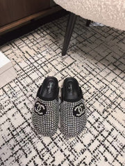 FLAT MULE IN BLACK SUEDE WITH CRYSTALS