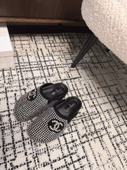 FLAT MULE IN BLACK SUEDE WITH CRYSTALS