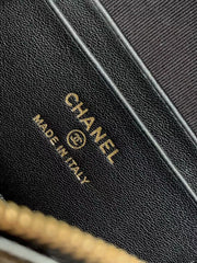 VANITY CASE 19 IN BLACK GRAINED CALFSKIN GOLD HARDWARE