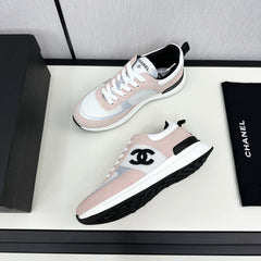 SNEAKER IN LIGHT PINK SUEDE AND WHITE BREATHABLE MESH
