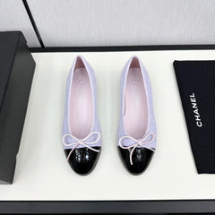 BALLET FLATS IN POWDER BLUE TWEED AND BLACK CALFSKIN