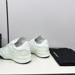 SPORTS SHOES IN GLOSSY WHITE CALFSKIN