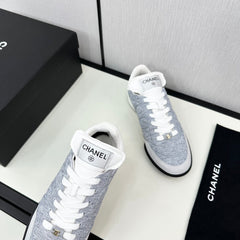 SPORTS SHOES IN GREY FABRIC