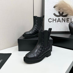 CHANEL 25S ELASTIC CHELSEA BOOTS IN BLACK CALFSKIN