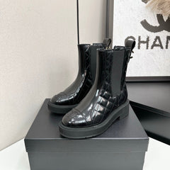 CHANEL 25S ELASTIC CHELSEA BOOTS IN BLACK GLOSSY CALFSKIN