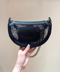 MESH POUCH 22 IN BLACK EFFECT LAMBSKIN WITH GOLD METALLIC