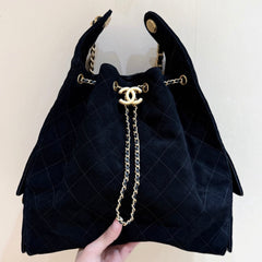 CC 25 HANDBAG 40 IN BLACK SUEDE GOLD HARDWARE